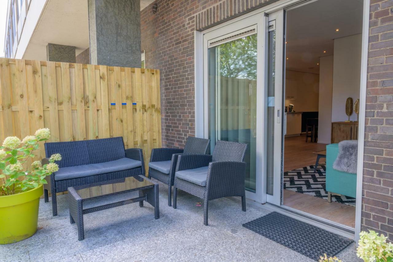 One-Bedroom Apartment with Balcony